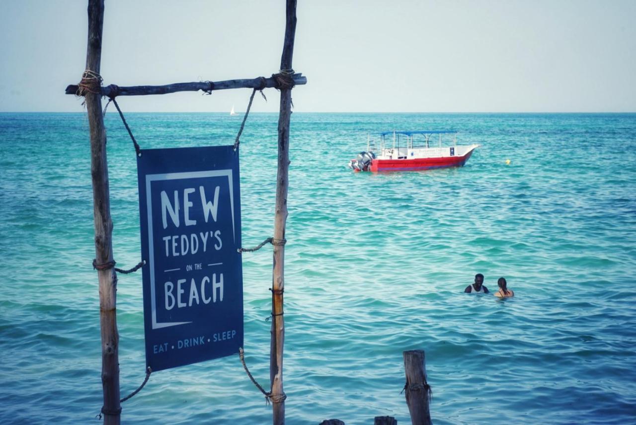 New Teddy'S On The Beach 잠비아니 외부 사진